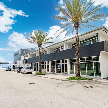 The Purple Pelican Beachfront With Ocean Balcony Unit 1 Fort Lauderdale Extérieur photo