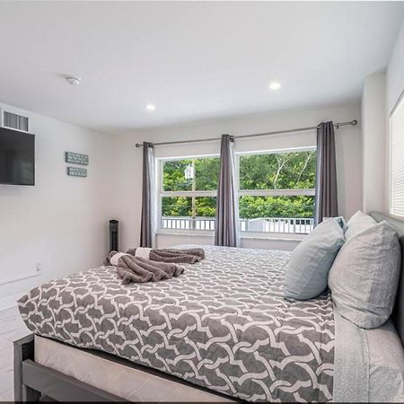 The Purple Pelican Beachfront With Ocean Balcony Unit 1 Fort Lauderdale Extérieur photo