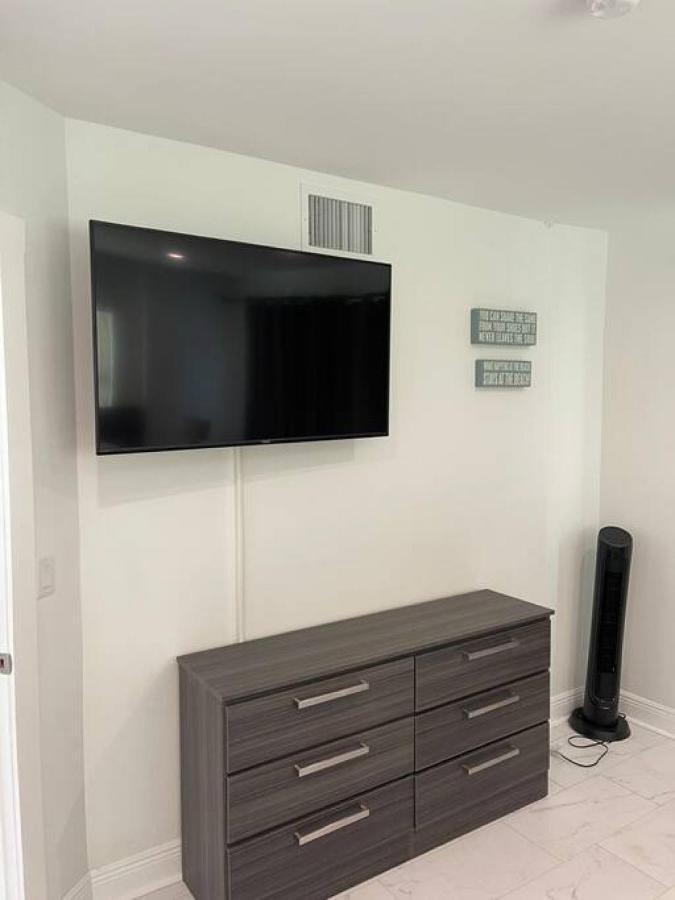 The Purple Pelican Beachfront With Ocean Balcony Unit 1 Fort Lauderdale Extérieur photo