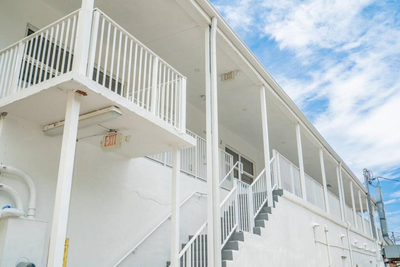 The Purple Pelican Beachfront With Ocean Balcony Unit 1 Fort Lauderdale Extérieur photo