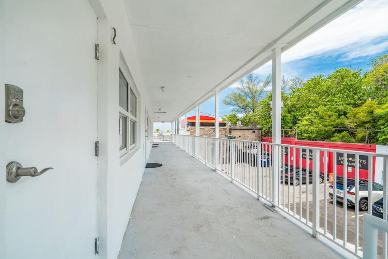 The Purple Pelican Beachfront With Ocean Balcony Unit 1 Fort Lauderdale Extérieur photo